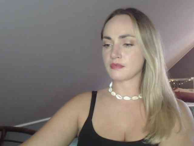 ScarlettXQueen webcam