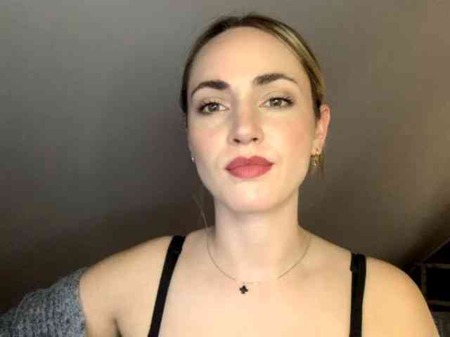 ScarlettXQueen webcam
