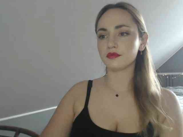 Model: ScarlettXQueen