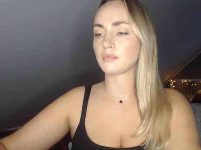 ScarlettXQueen webcam