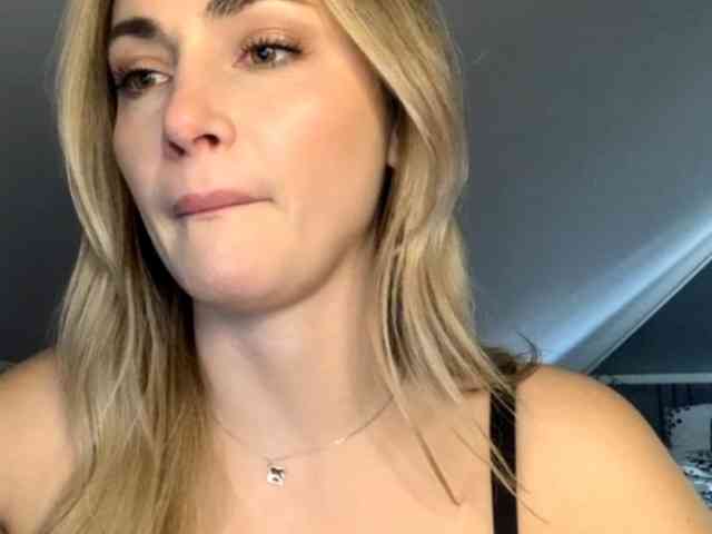 Model: ScarlettXQueen