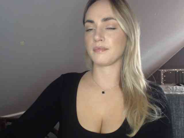 ScarlettXQueen webcam