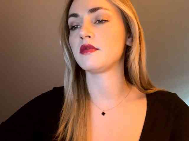 ScarlettXQueen webcam