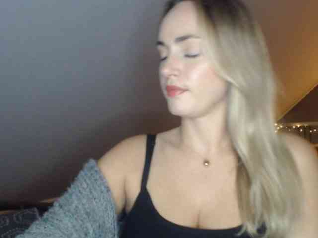 ScarlettXQueen webcam