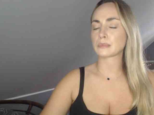 ScarlettXQueen webcam