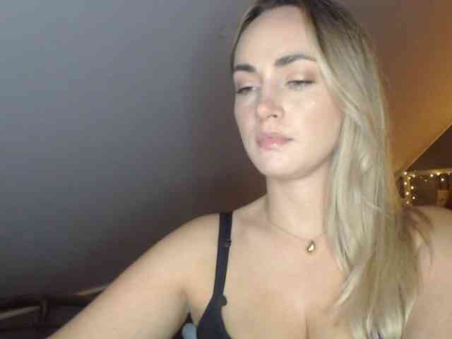 ScarlettXQueen webcam