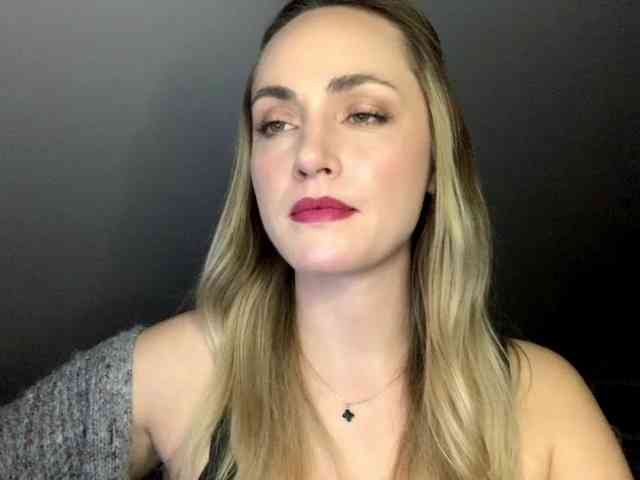 ScarlettXQueen webcam
