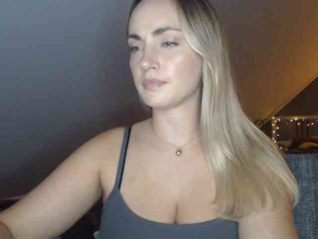 ScarlettXQueen webcam