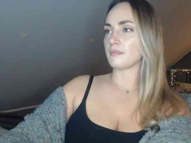 ScarlettXQueen webcam