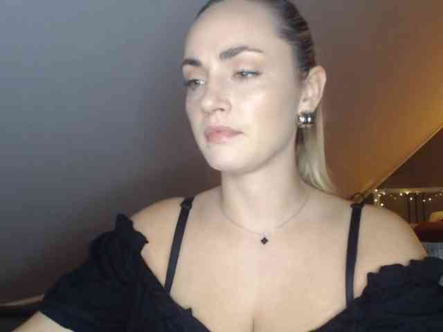 ScarlettXQueen webcam