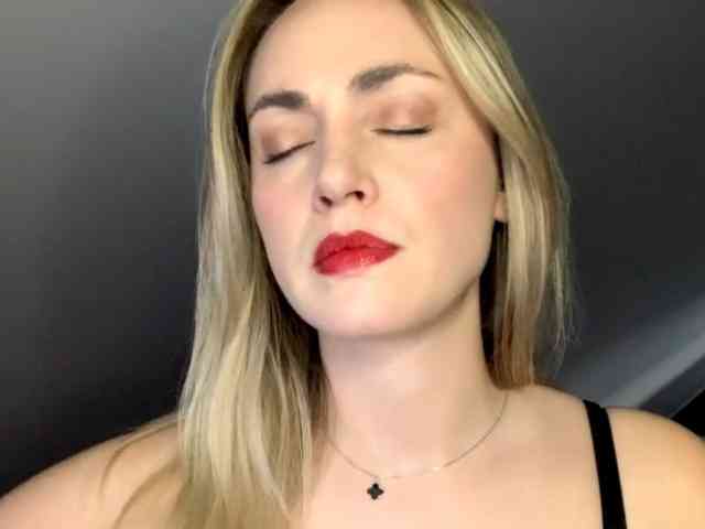 ScarlettXQueen webcam