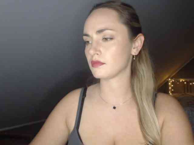 ScarlettXQueen webcam