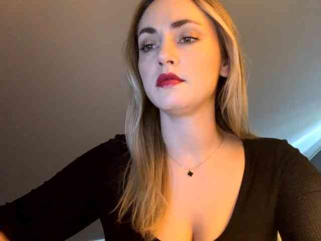 ScarlettXQueen webcam