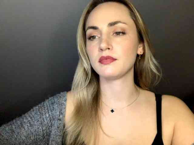 ScarlettXQueen webcam