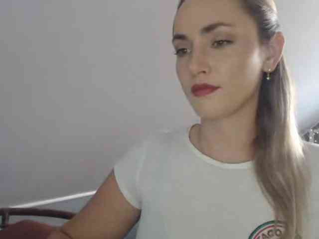 ScarlettXQueen webcam