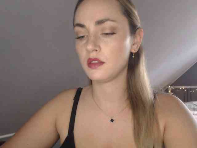 ScarlettXQueen webcam