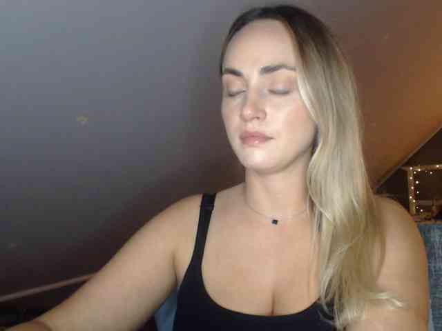 ScarlettXQueen webcam
