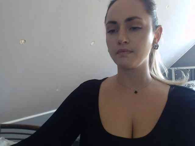 ScarlettXQueen webcam