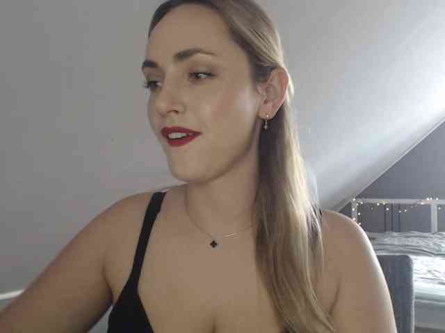 ScarlettXQueen webcam