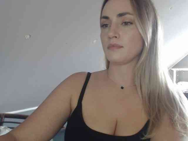ScarlettXQueen webcam