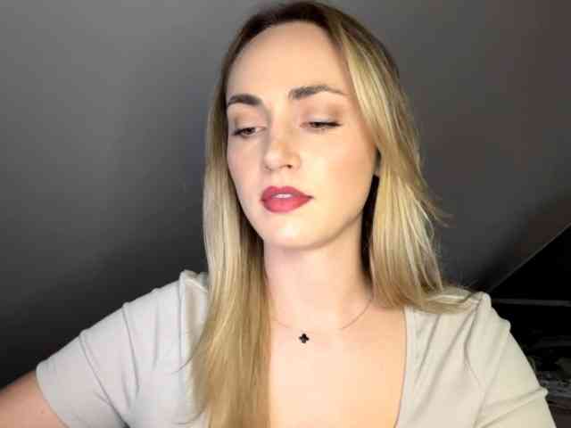ScarlettXQueen webcam