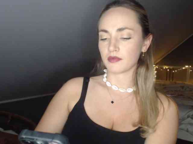 ScarlettXQueen webcam