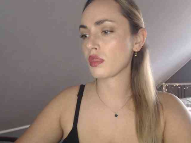 ScarlettXQueen webcam