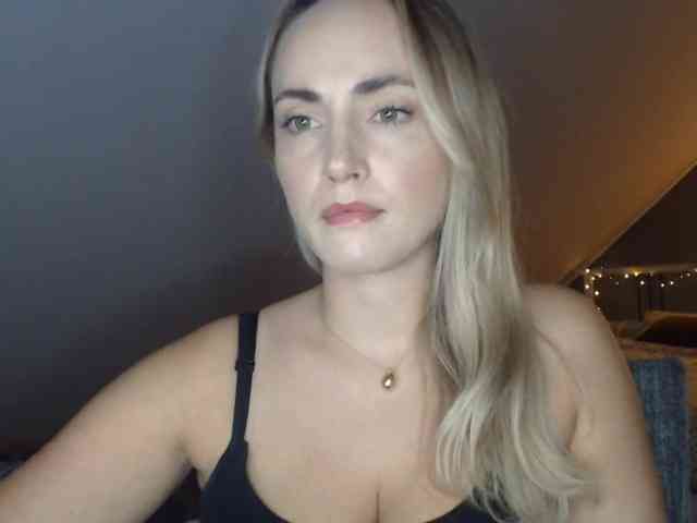ScarlettXQueen webcam