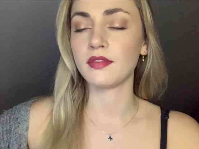 ScarlettXQueen webcam