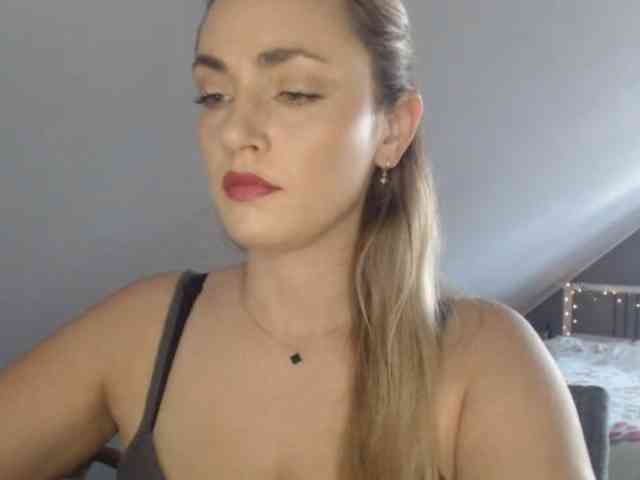 ScarlettXQueen webcam
