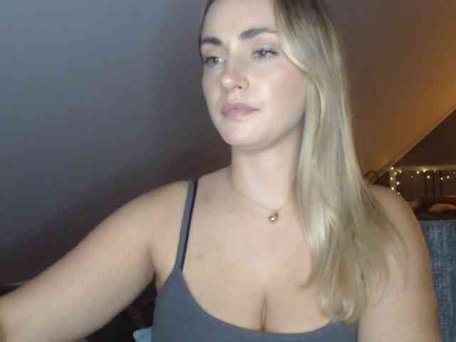 ScarlettXQueen webcam