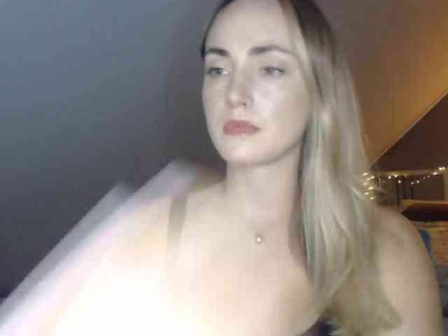 ScarlettXQueen webcam