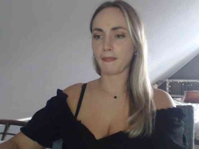 ScarlettXQueen webcam