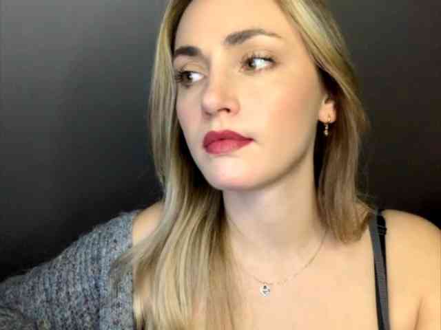 ScarlettXQueen webcam