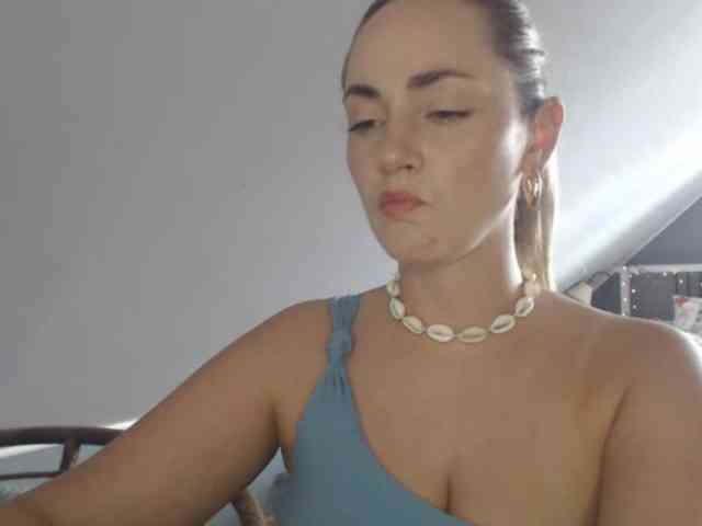 ScarlettXQueen webcam