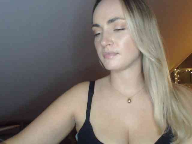 ScarlettXQueen webcam