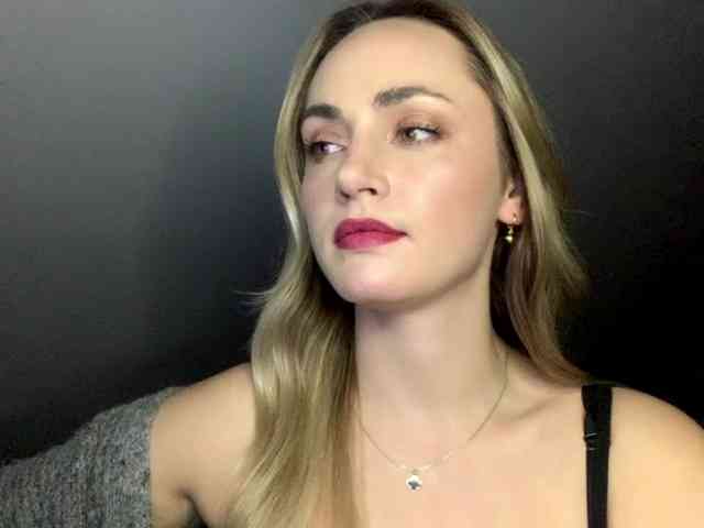 ScarlettXQueen webcam