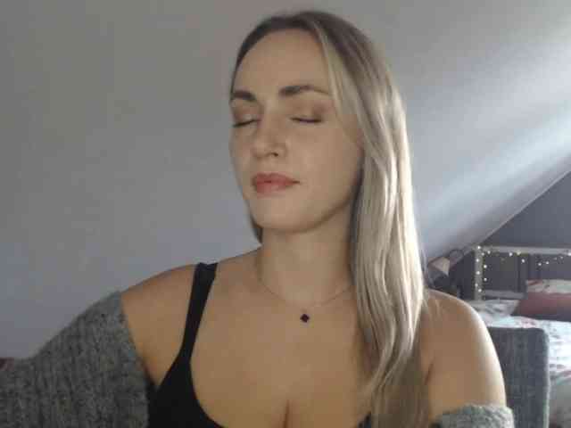 ScarlettXQueen webcam