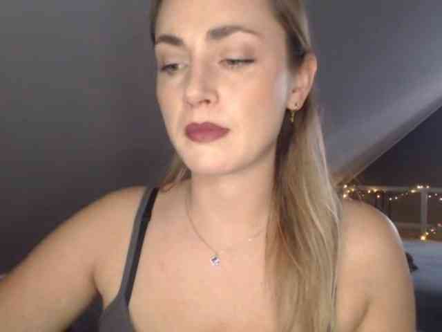 ScarlettXQueen webcam