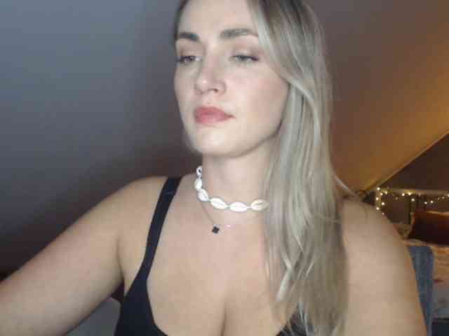 ScarlettXQueen webcam