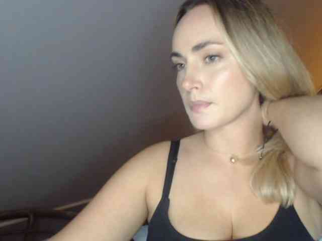 ScarlettXQueen webcam