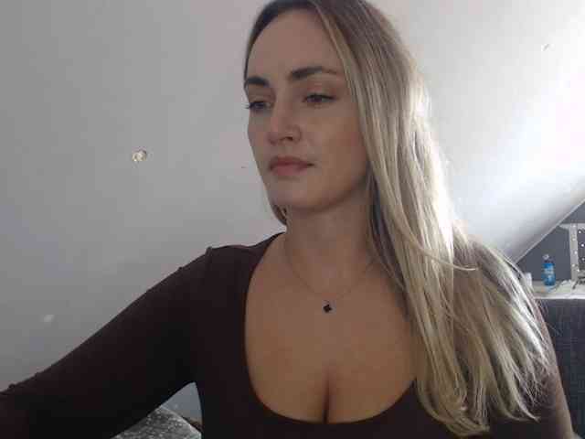 ScarlettXQueen webcam