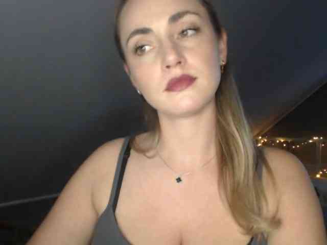 ScarlettXQueen webcam