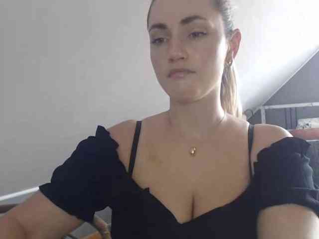 ScarlettXQueen webcam
