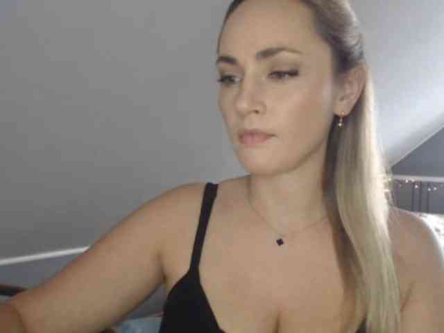ScarlettXQueen webcam