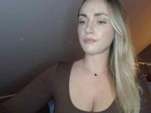 ScarlettXQueen webcam