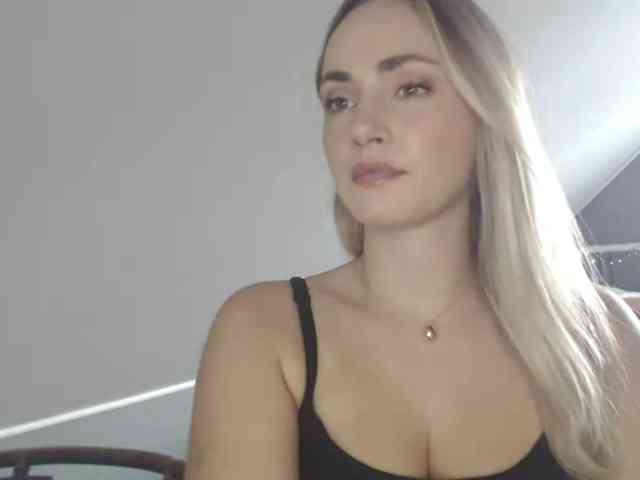 ScarlettXQueen webcam