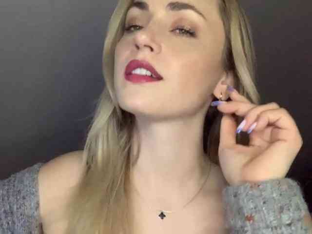 ScarlettXQueen webcam