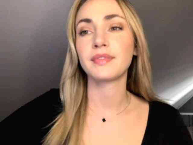 ScarlettXQueen webcam