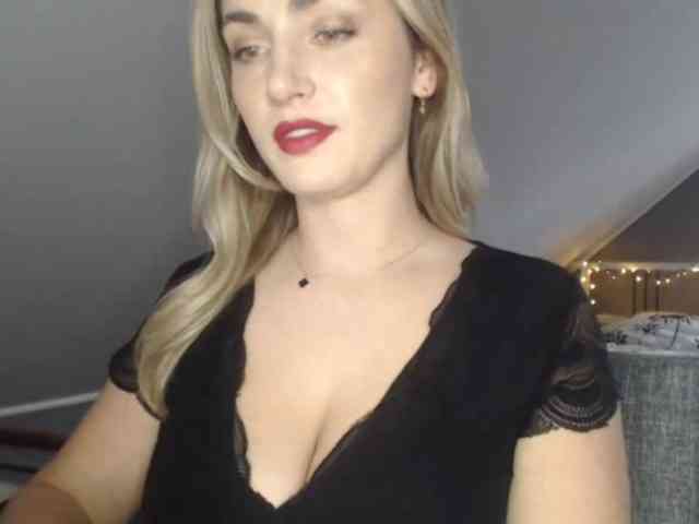 ScarlettXQueen webcam